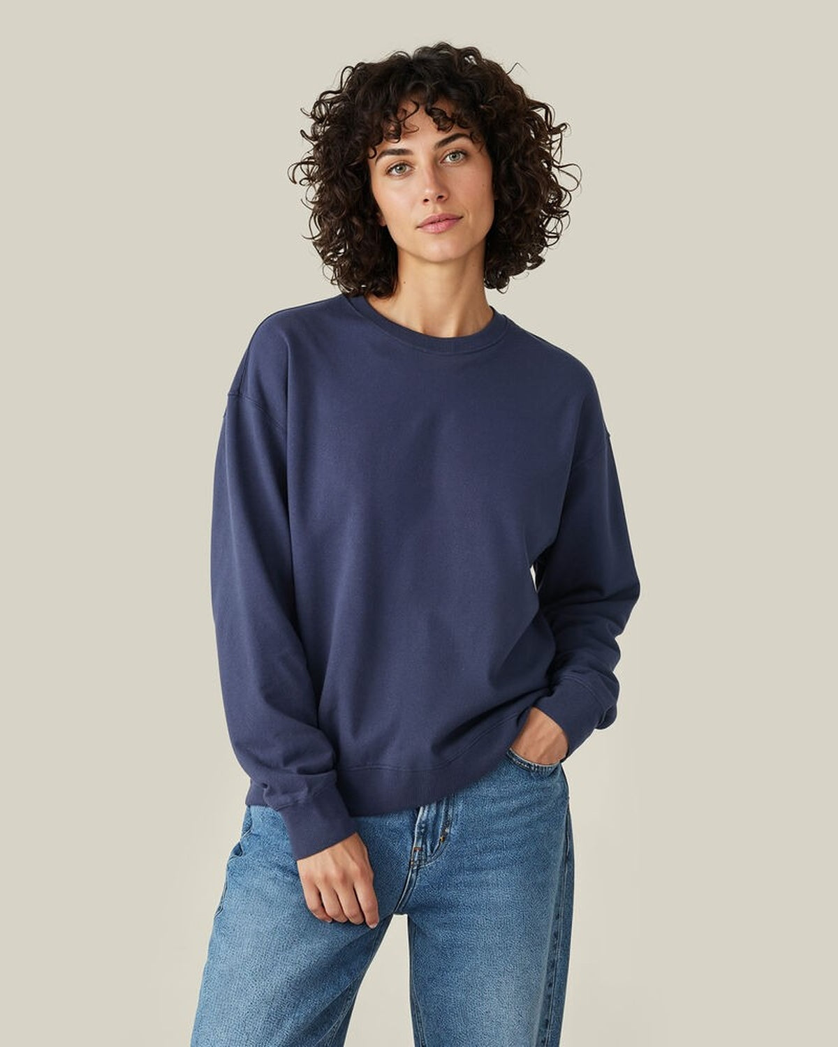 3430020_600_5_3430020_3430020-600_Model_20Crewneck_20Loose_20Fit_NAVY_202.jpg
