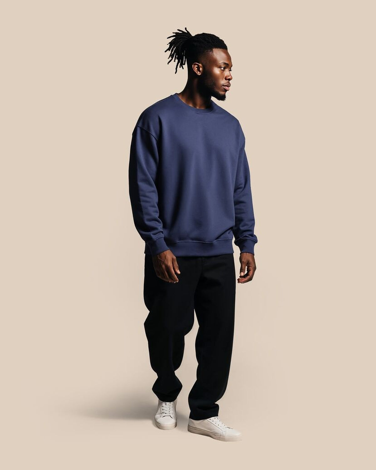3430020_600_6_3430020_3430020-600_Model_20Crewneck_20Loose_20Fit_NAVY_203.jpg