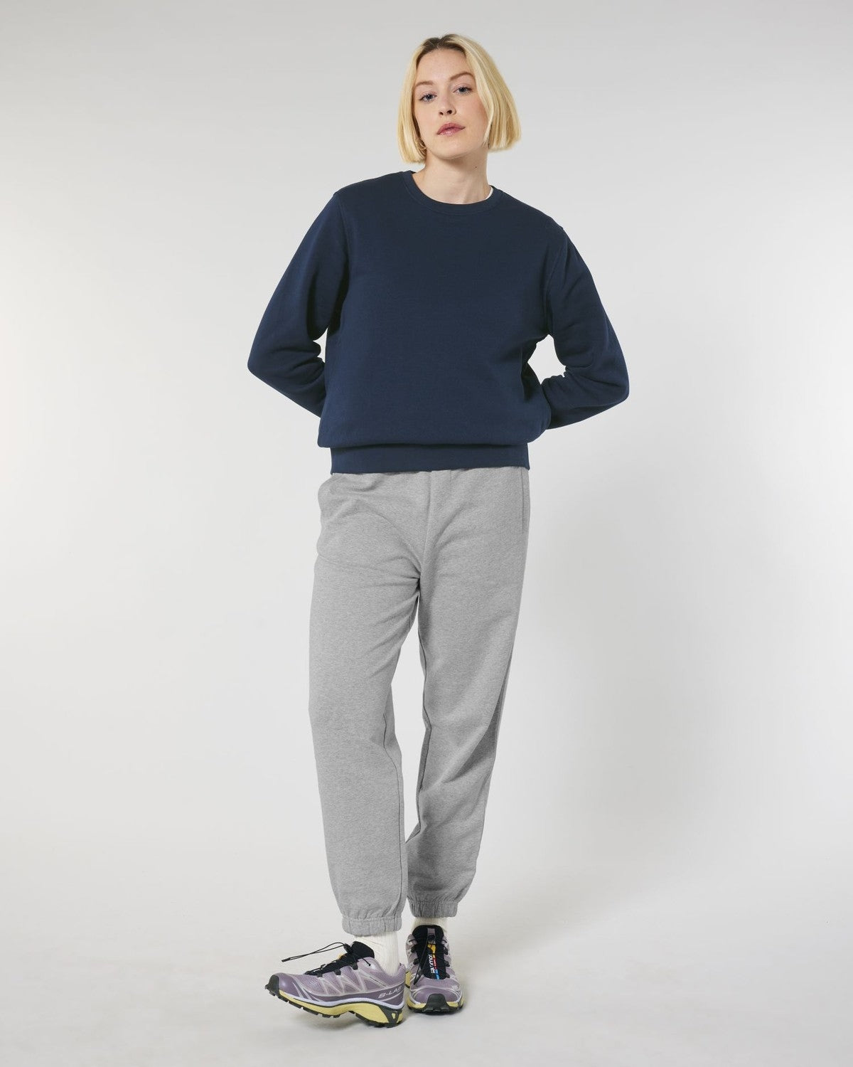 STBU157_C250_Front_Main_Studio_5.jpg