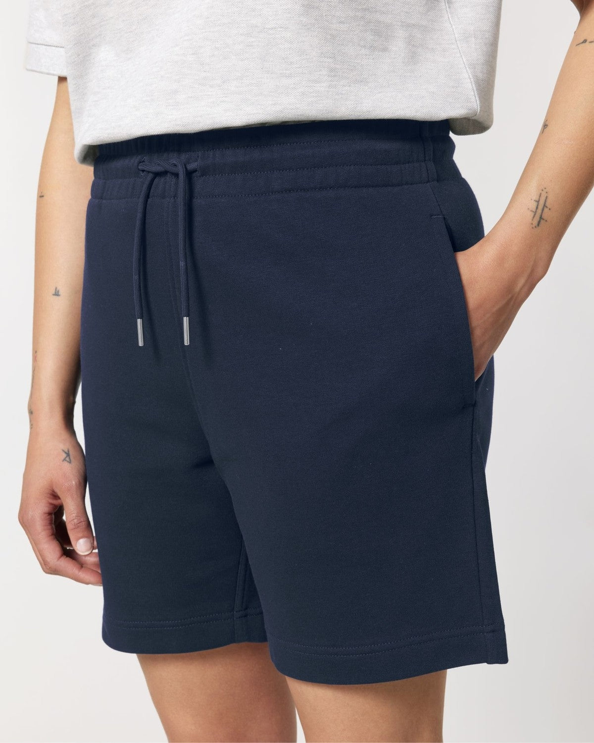 STBU186_C727_Front_Detail_Studio_5.jpg