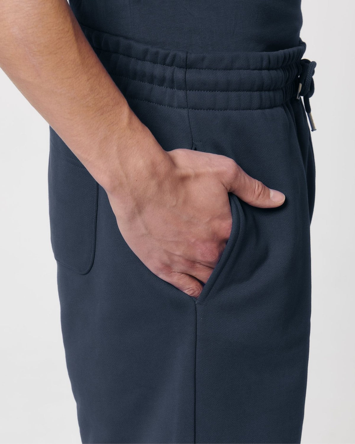 STBU944_C727_Front_Detail_Studio_0.jpg