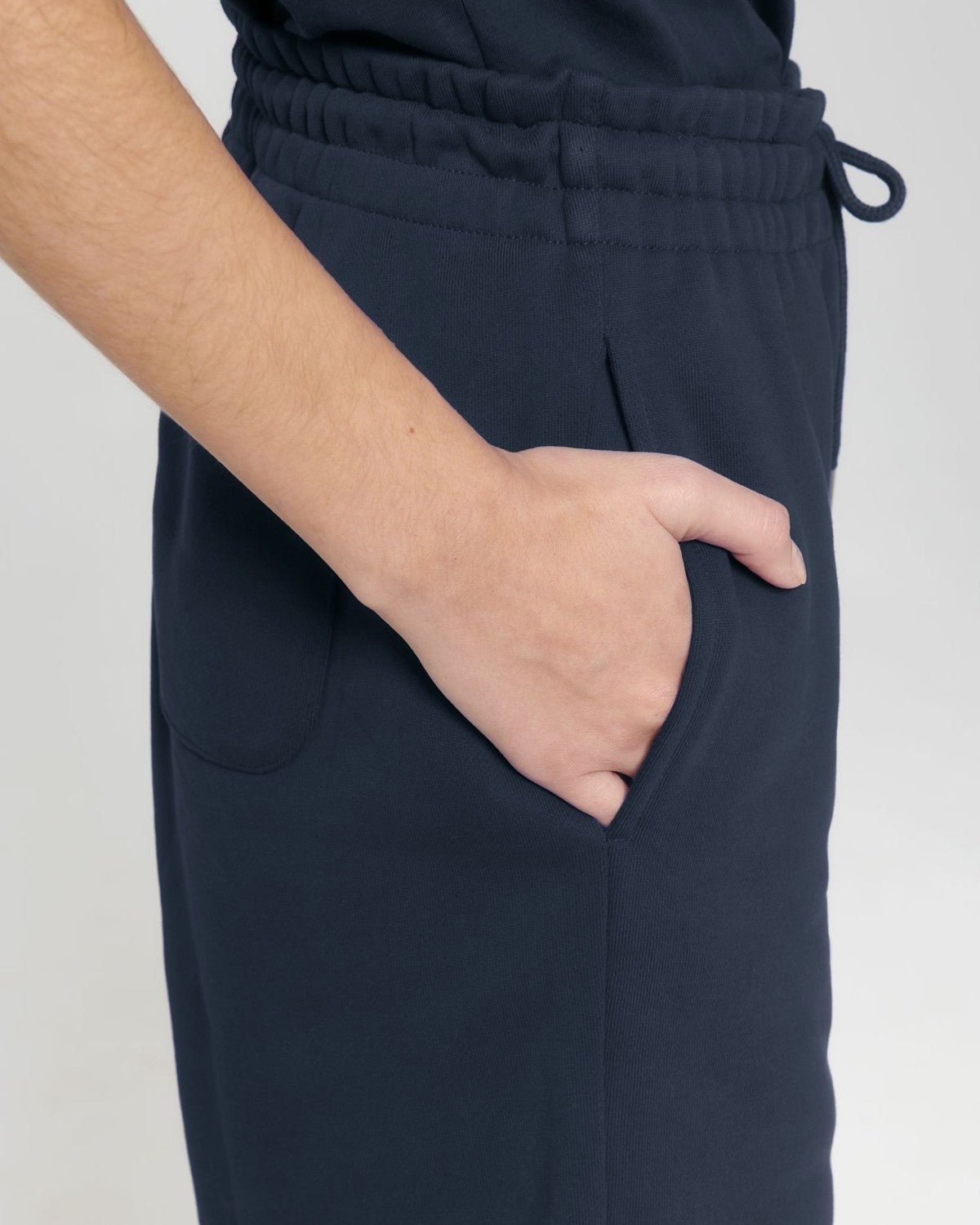 STBU944_C727_Front_Detail_Studio_5.jpg