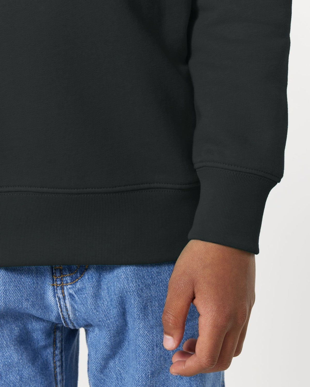 STSK181_C002_Front_Detail_Studio_1.jpg