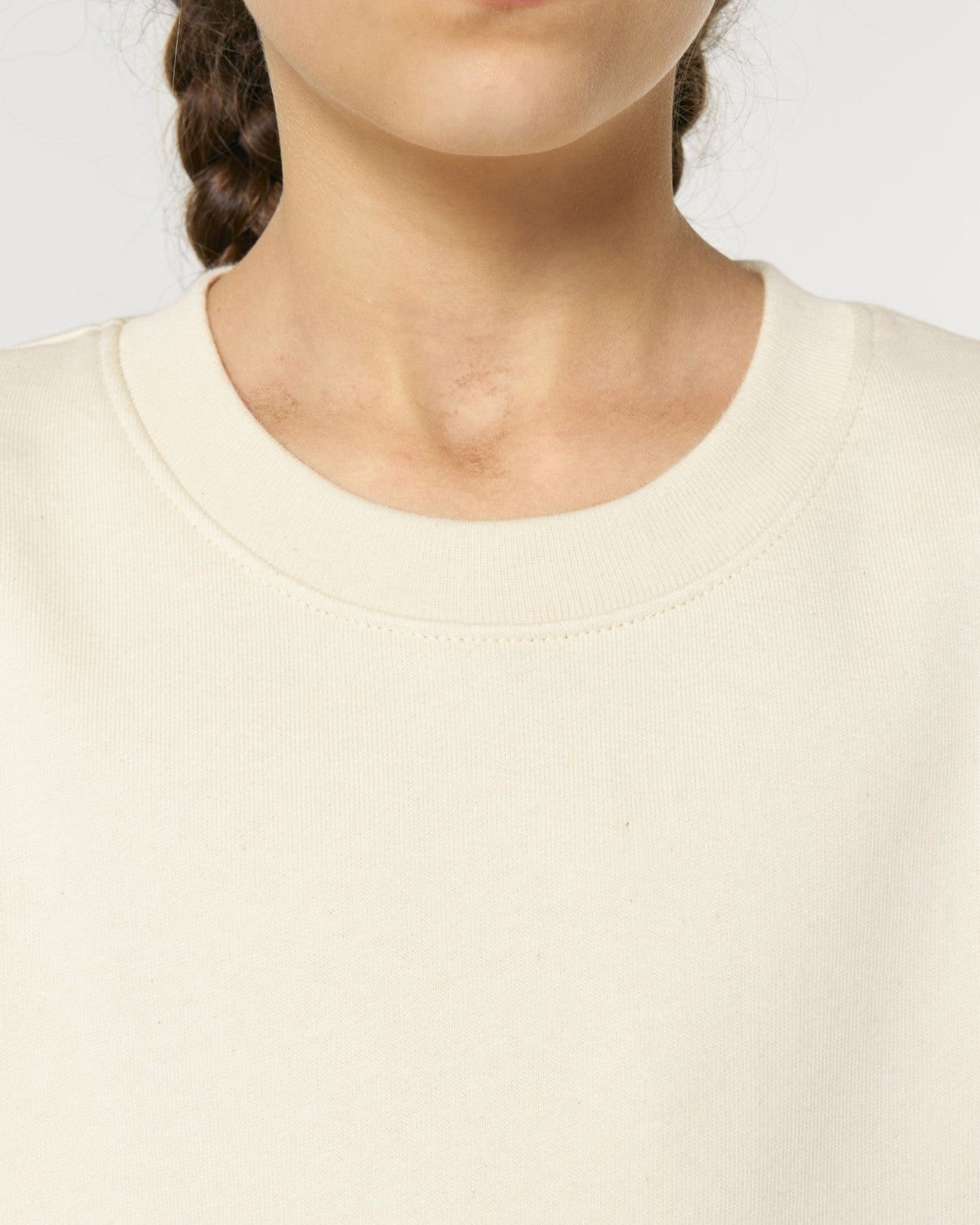 STSK181_C054_Front_Detail_Studio_5.jpg