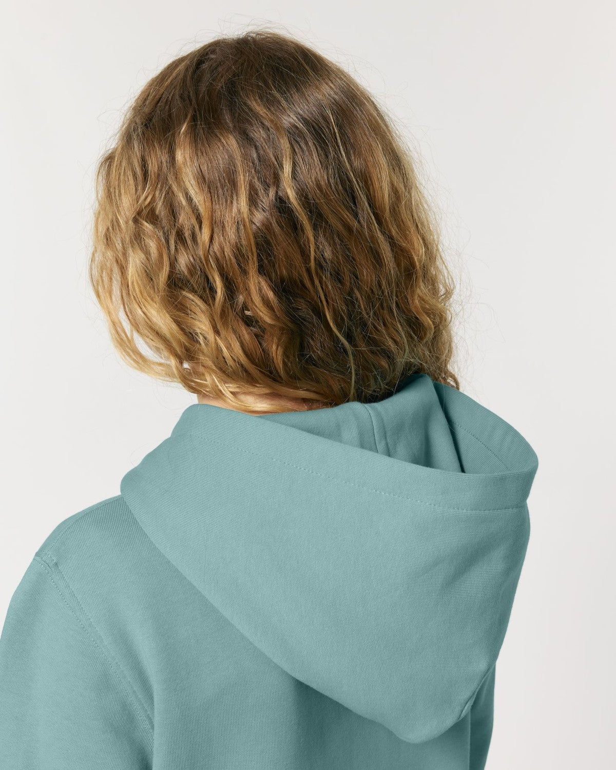 STSK182_C060_Front_Detail_Studio_6.jpg