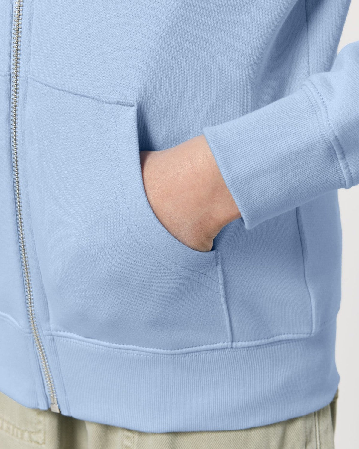STSK182_C149_Front_Detail_Studio_5.jpg