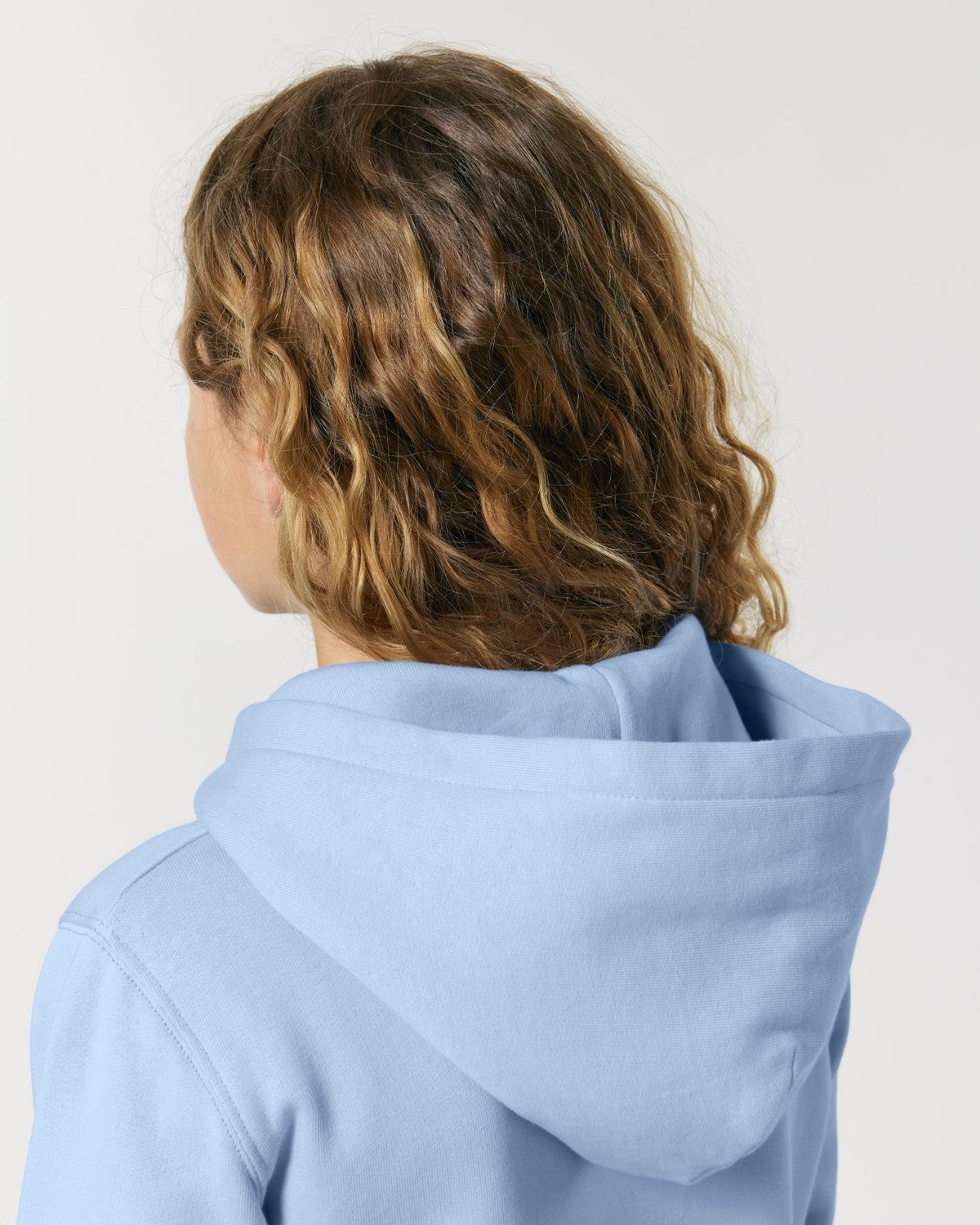 STSK182_C149_Front_Detail_Studio_6.jpg