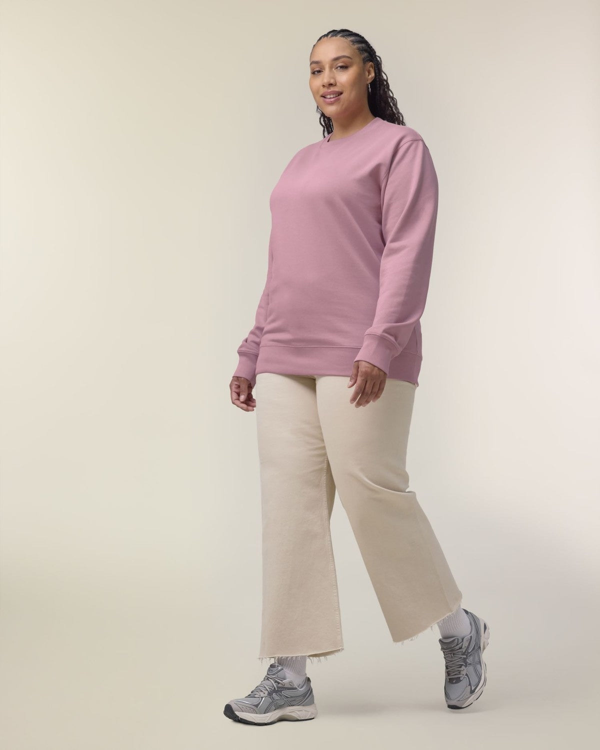 STSU178_C355_Front_Main_Studio_5.jpg