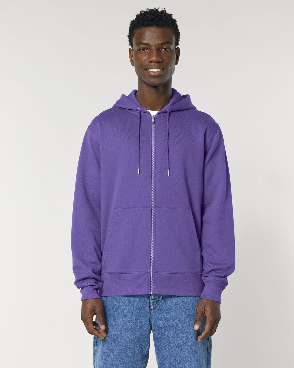 STSU179_C115_Front_Main_Studio_1.jpg