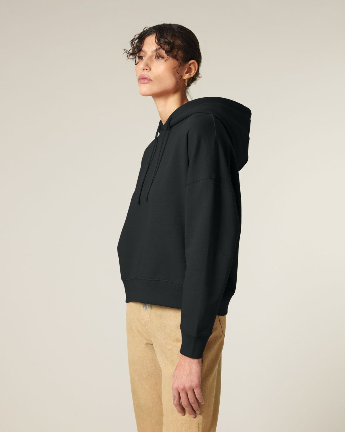 STSW213_C002_Front_Main_Studio_5.jpg