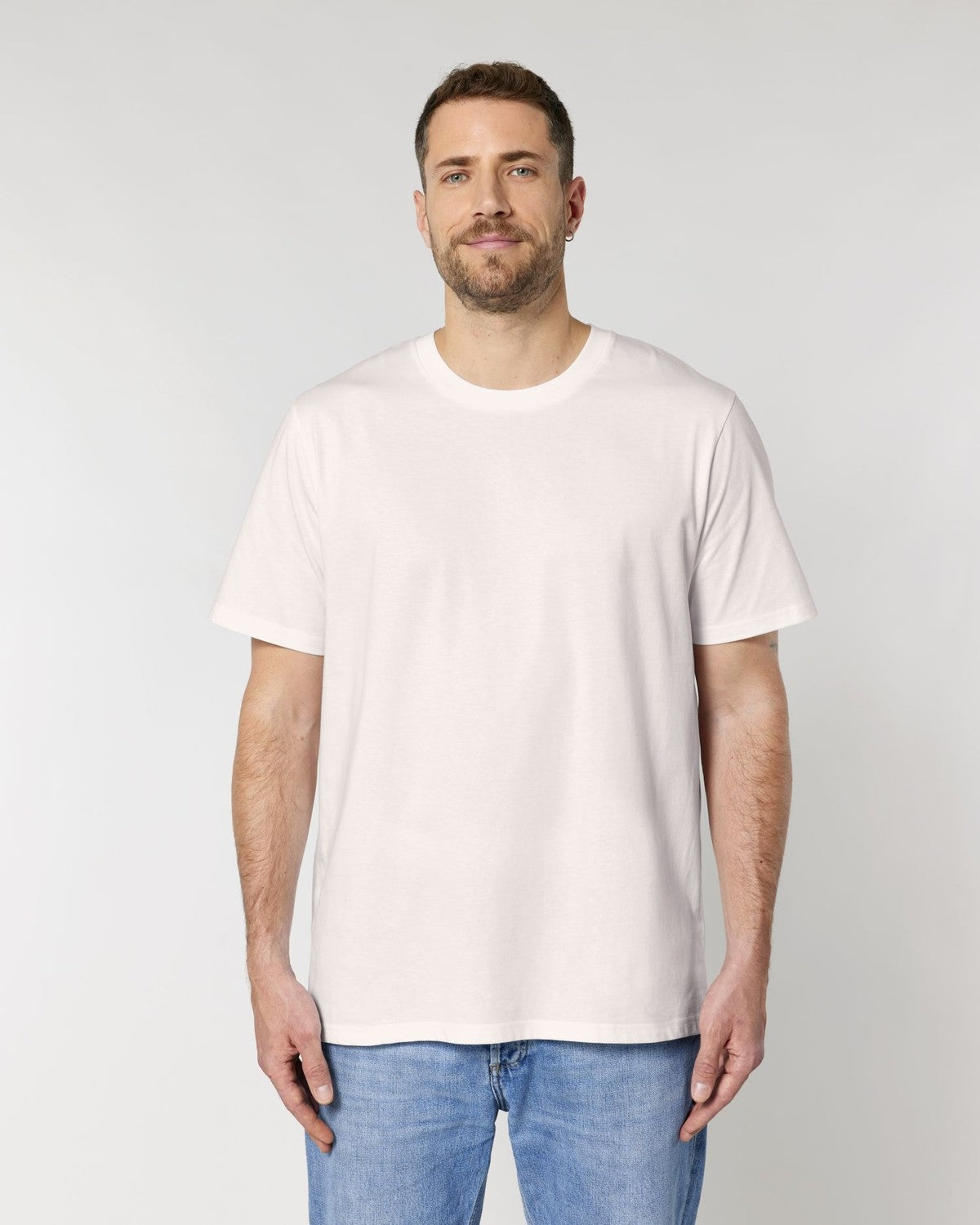 STTU169_C504_Front_Main_Studio_1.jpg