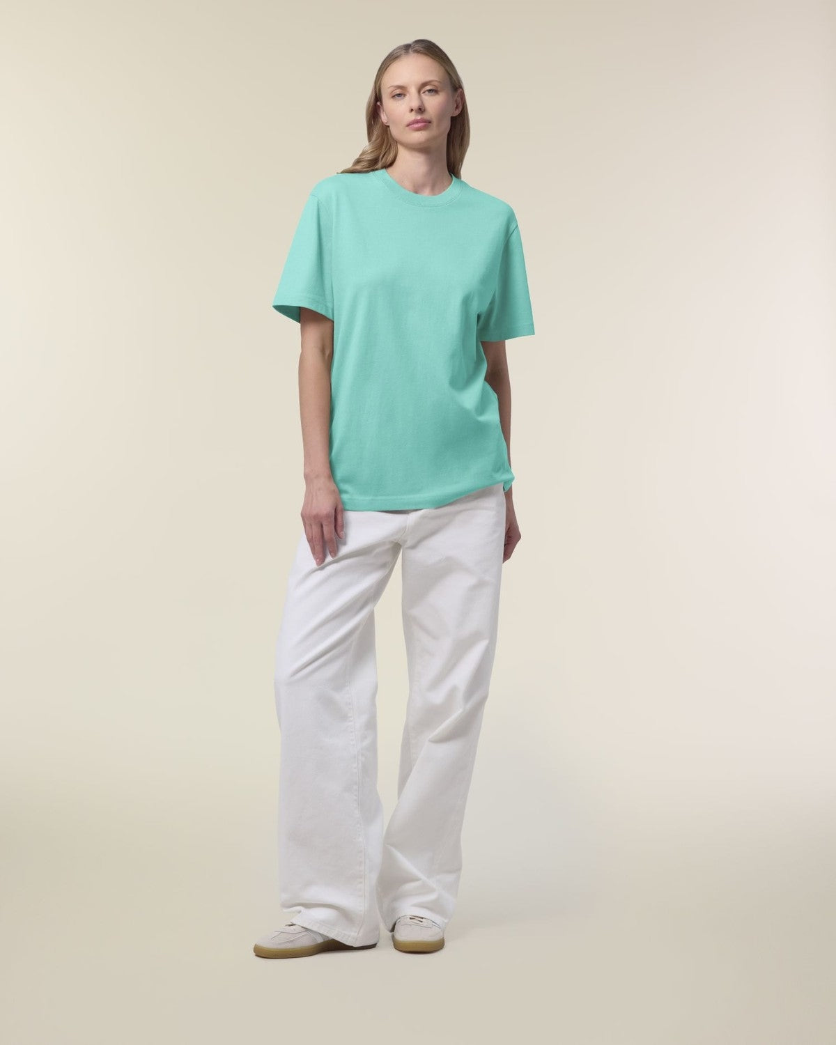 STTU171_C357_Front_Main_Studio_5.jpg
