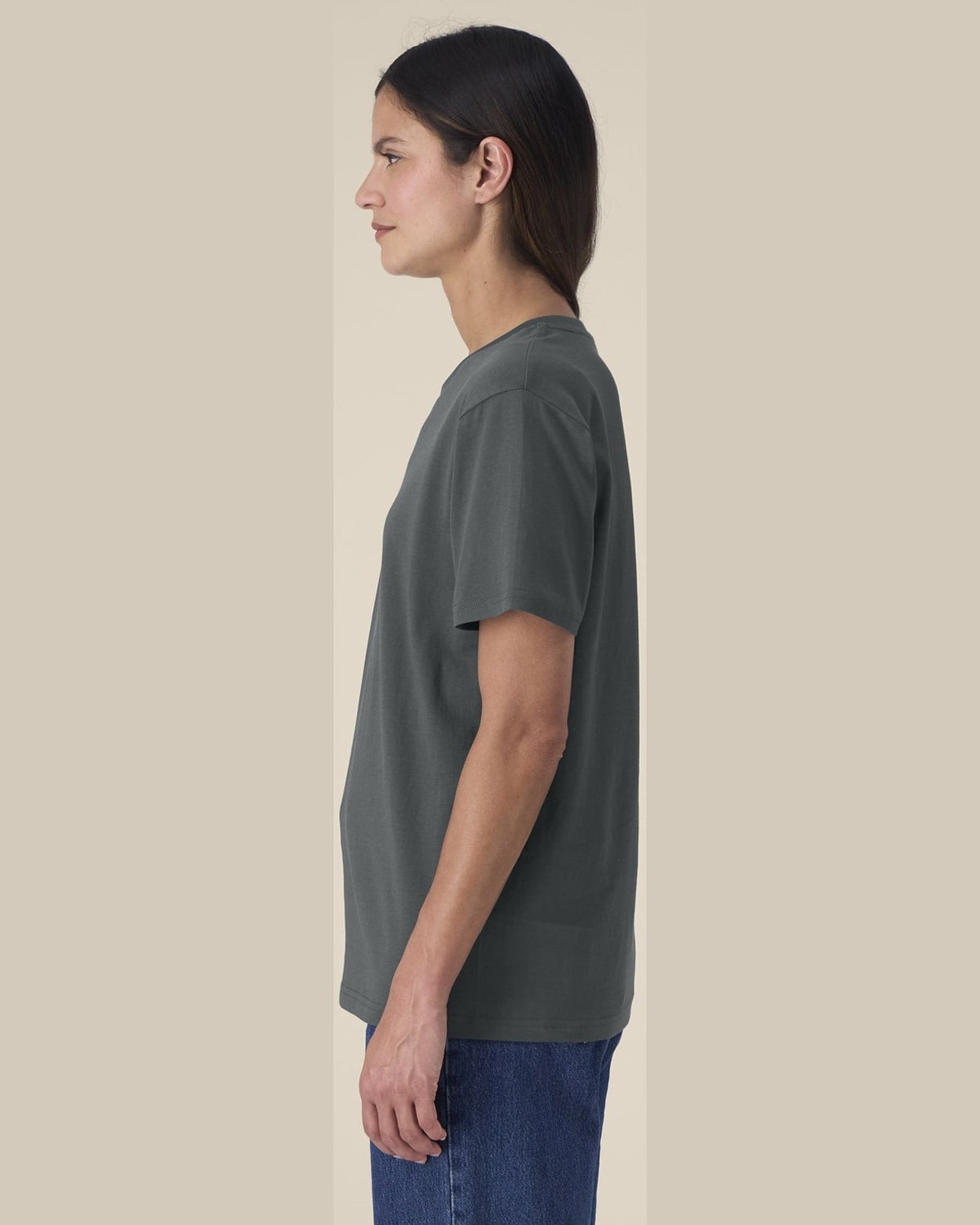 STTU758_C253_Front_Main_Studio_8.jpg