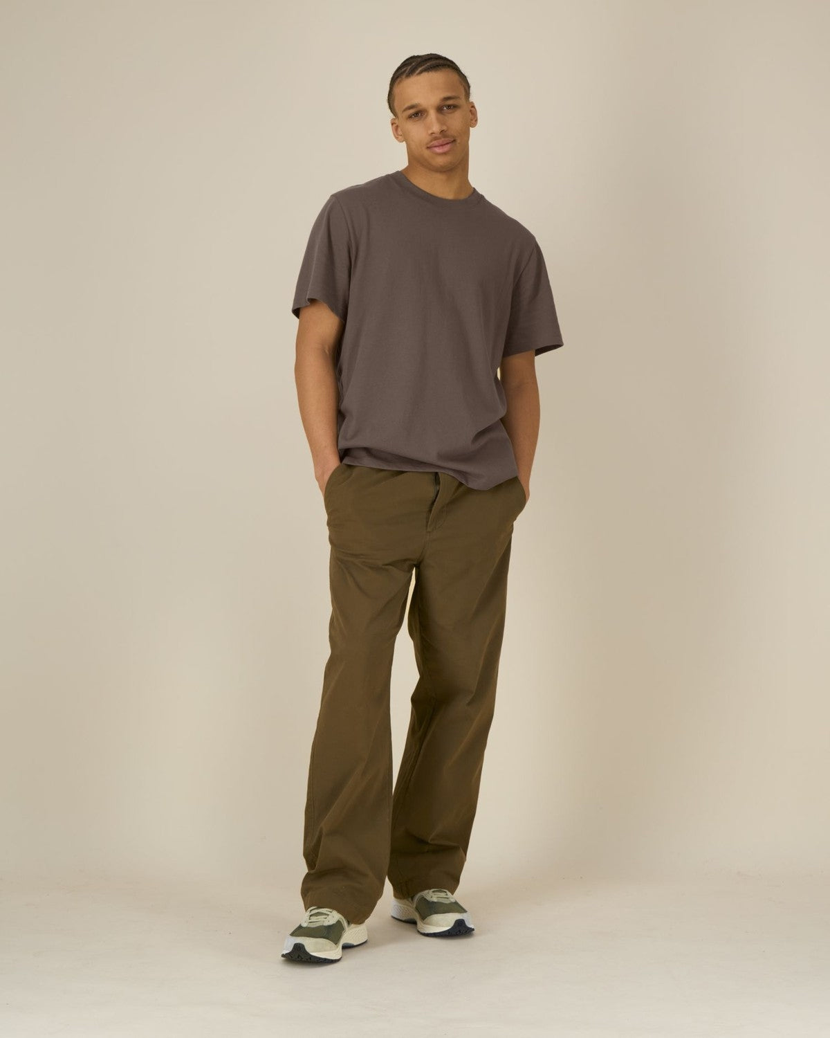 STTU788_C135_Front_Main_Studio_10.jpg
