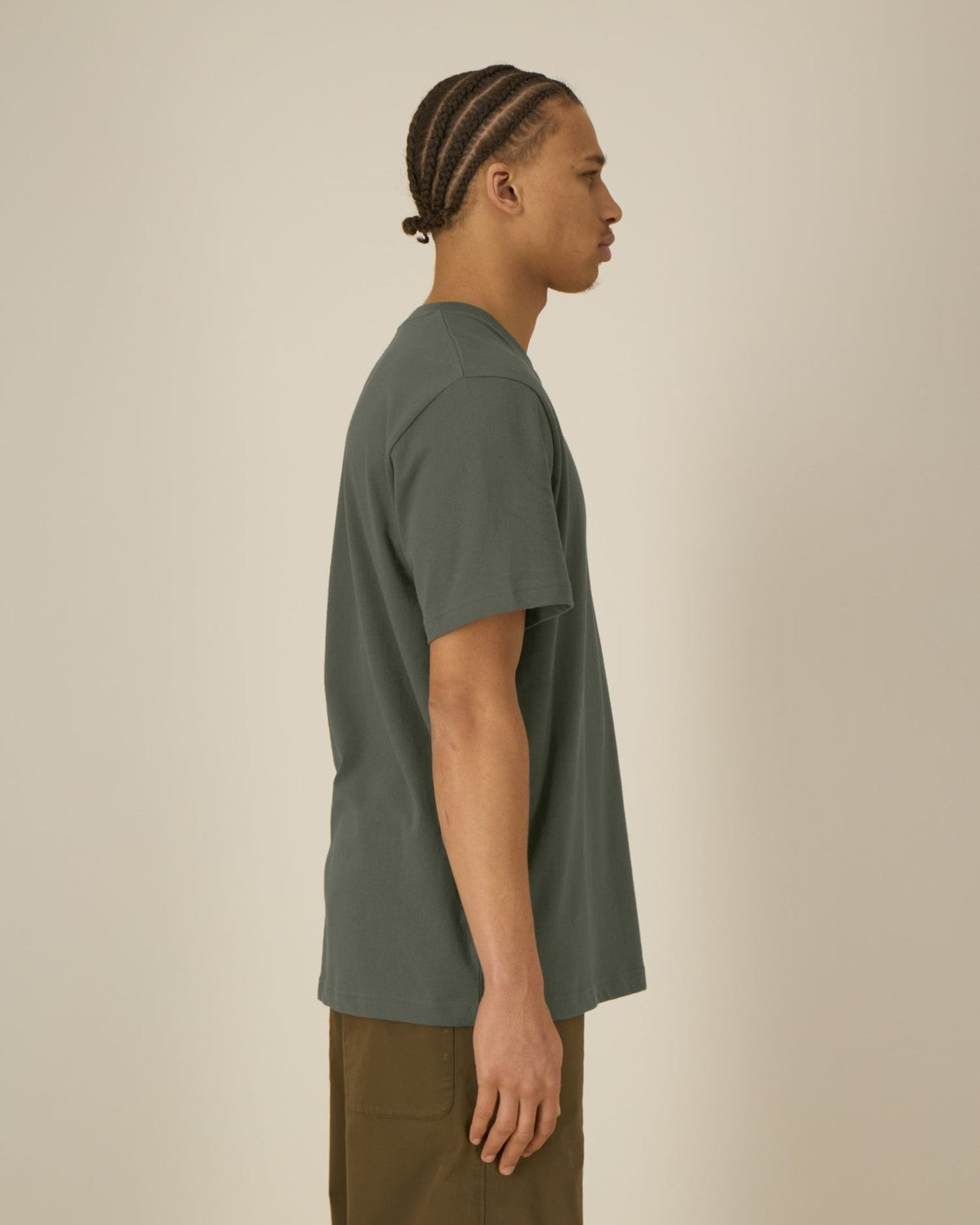 STTU788_C223_Front_Main_Studio_4.jpg