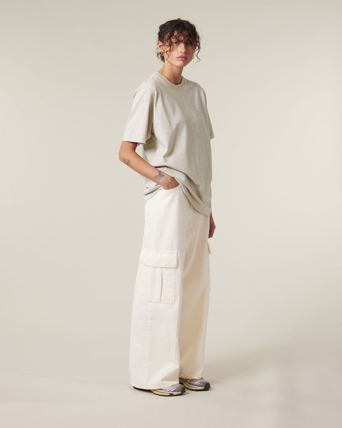 STTU788_C731_Front_Main_Studio_5.jpg