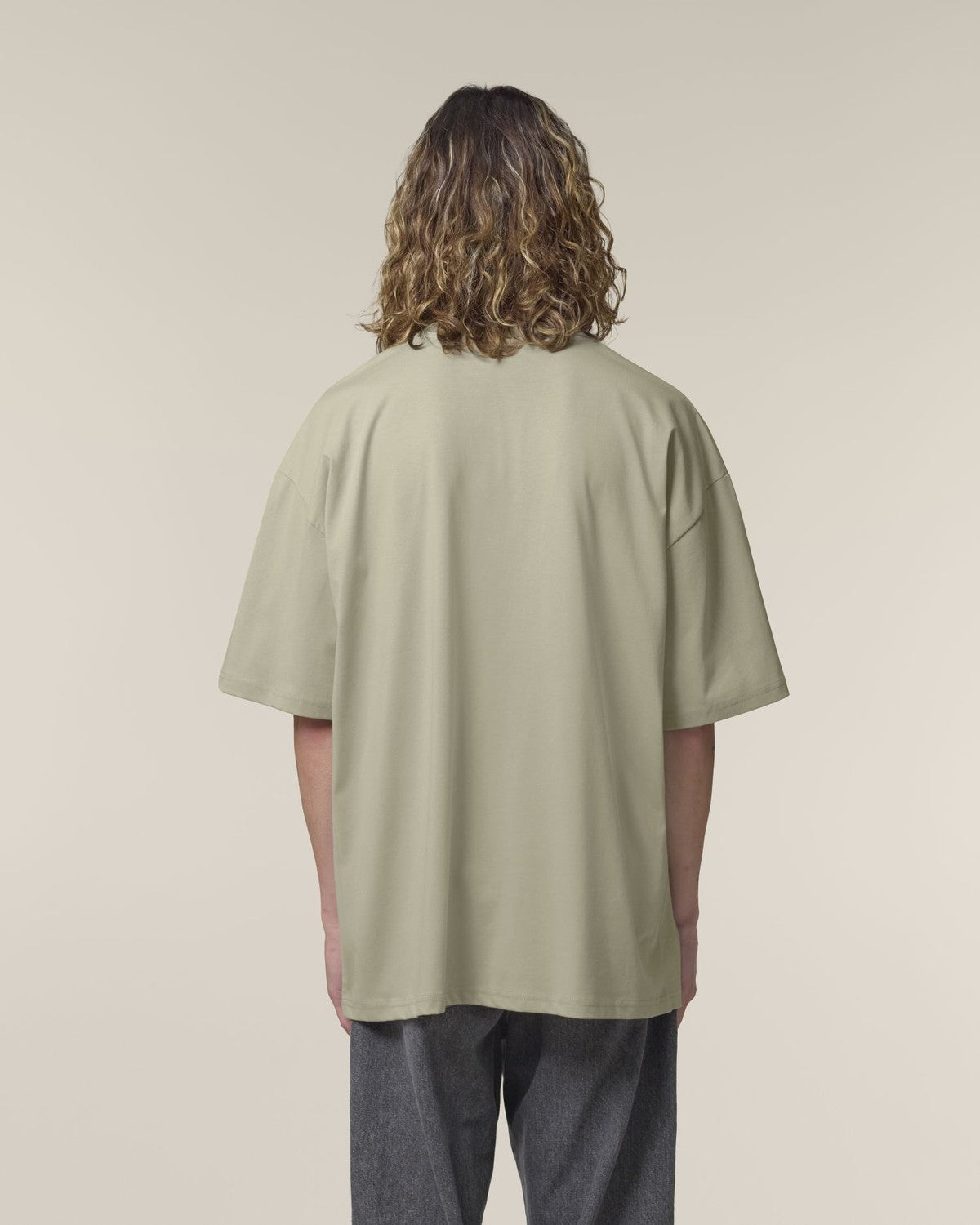 STTU959_C358_Back_Main_Studio_0.jpg