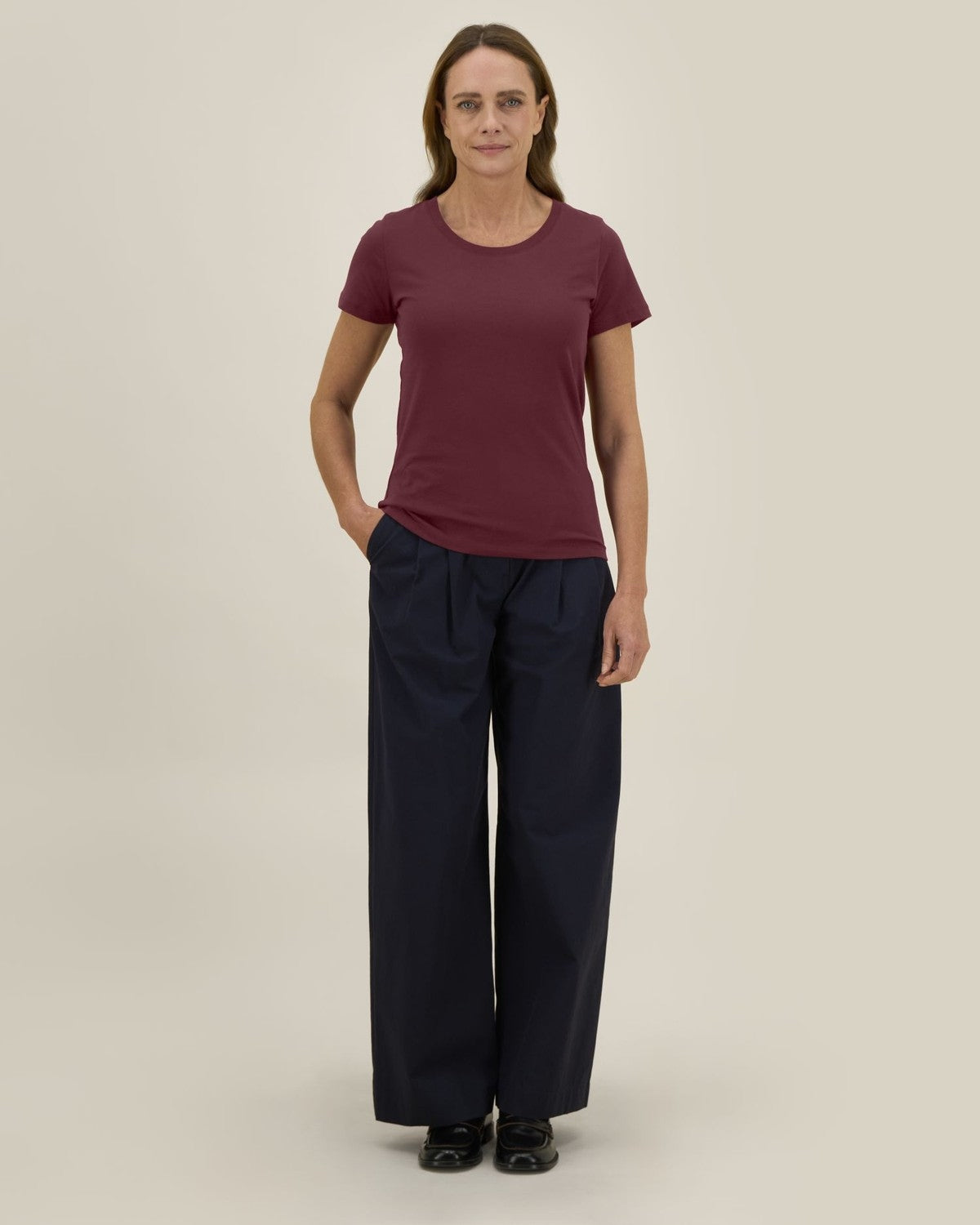 STTW079_C244_Front_Businesswear_Studio_5.jpg