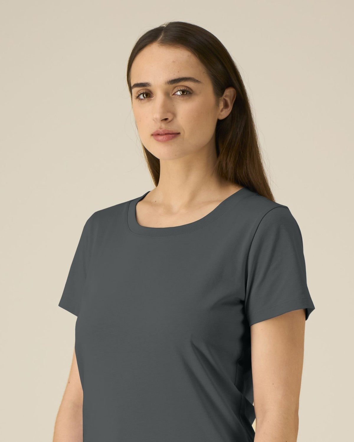STTW079_C253_Front_Detail_Studio_1.jpg