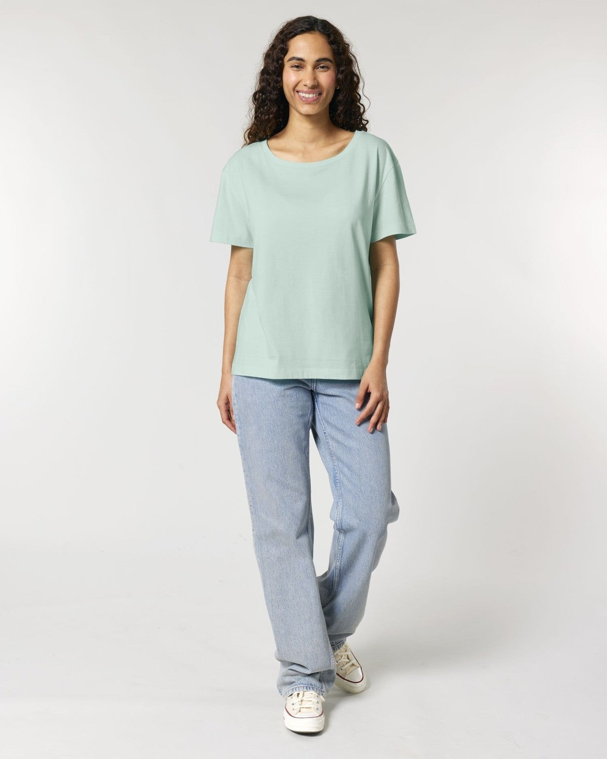STTW173_C724_Front_Main_Studio_5.jpg