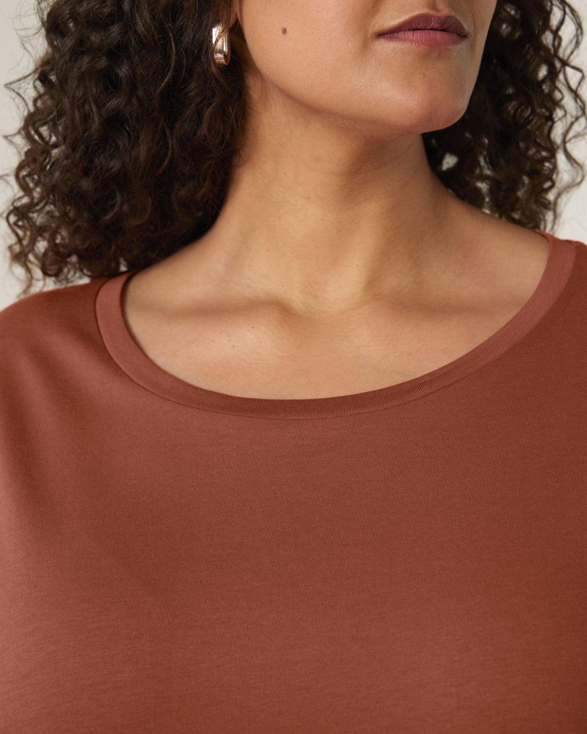 STTW173_C730_Front_Detail_Studio_1.jpg