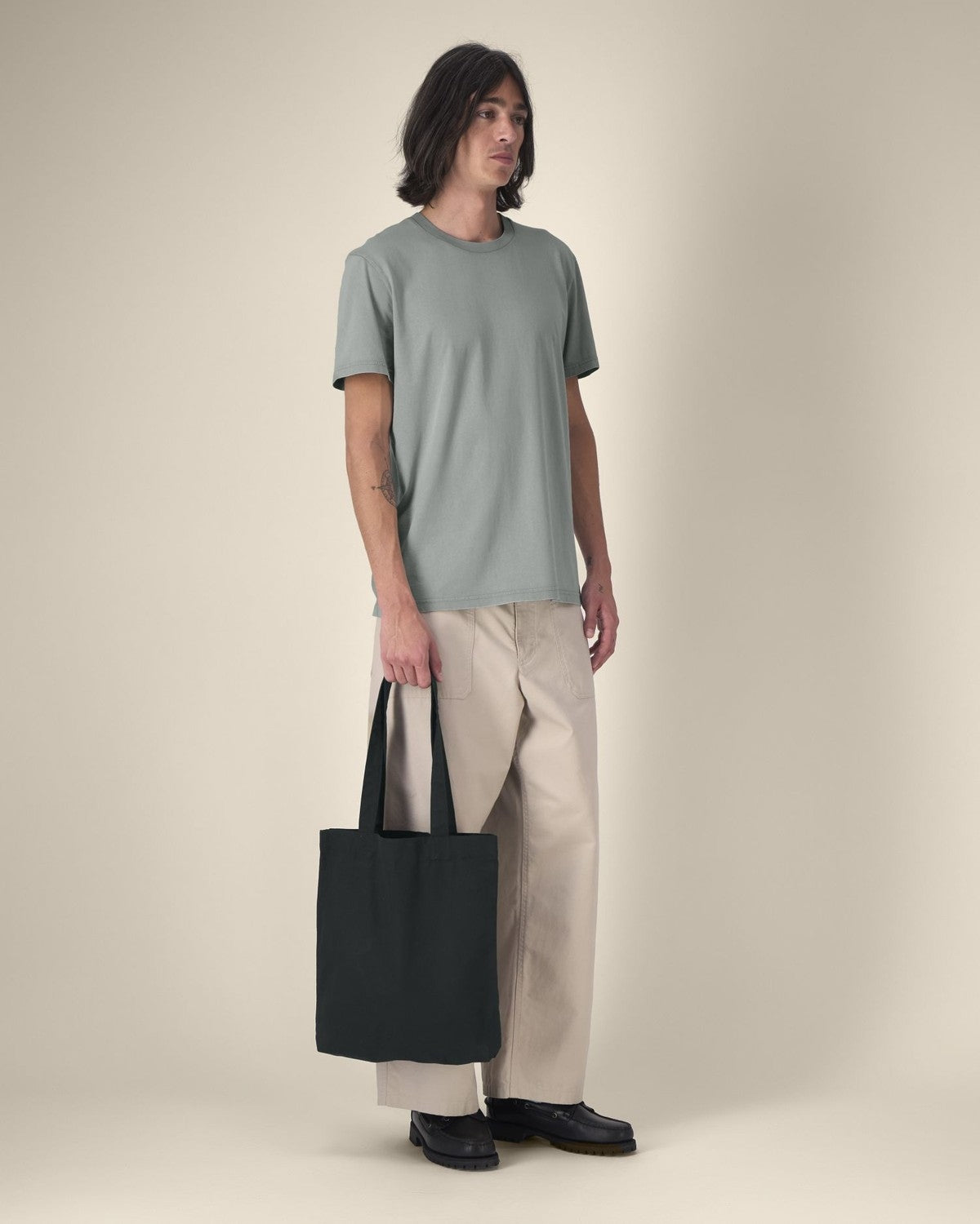 STAU760_C002_Front_Main_Studio_0.jpg