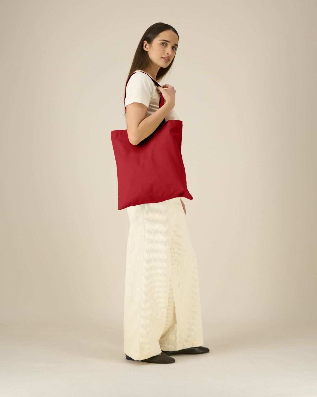 STAU773_C004_Front_Main_Studio_5.jpg