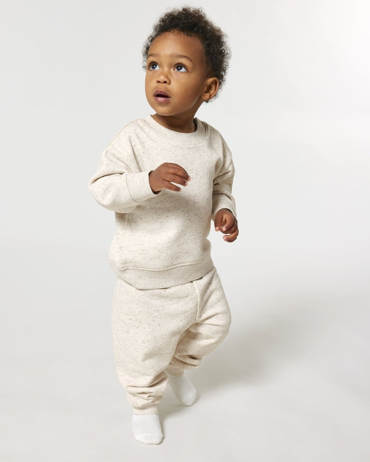 STBB187_C147_Front_Main_Studio_0.jpg