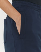 STBU157_C727_Front_Detail_Studio_5.jpg