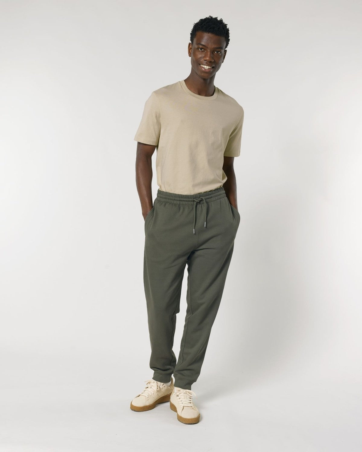 STBU185_C223_Front_Main_Studio_0.jpg