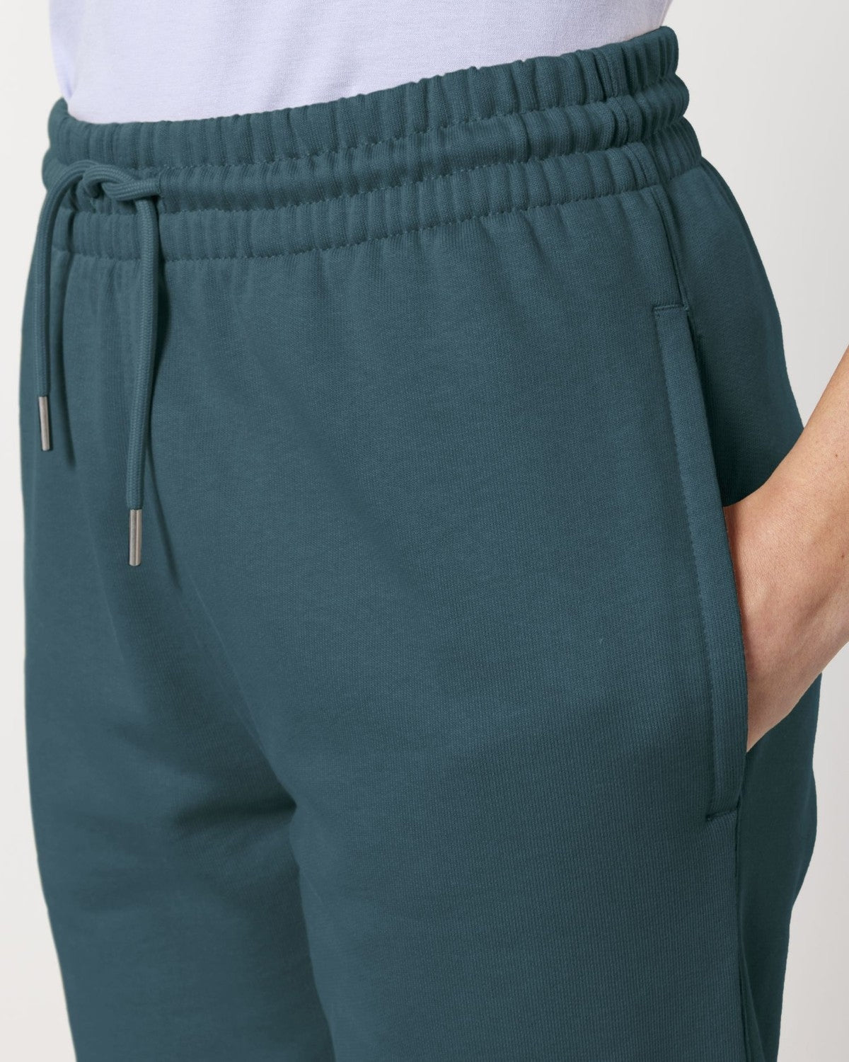 STBU185_C702_Front_Detail_Studio_5.jpg