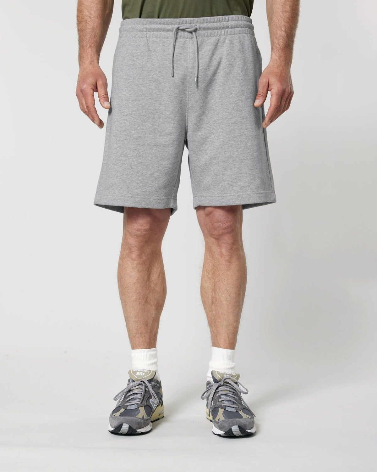 STBU186_C250_Front_Main_Studio_1.jpg