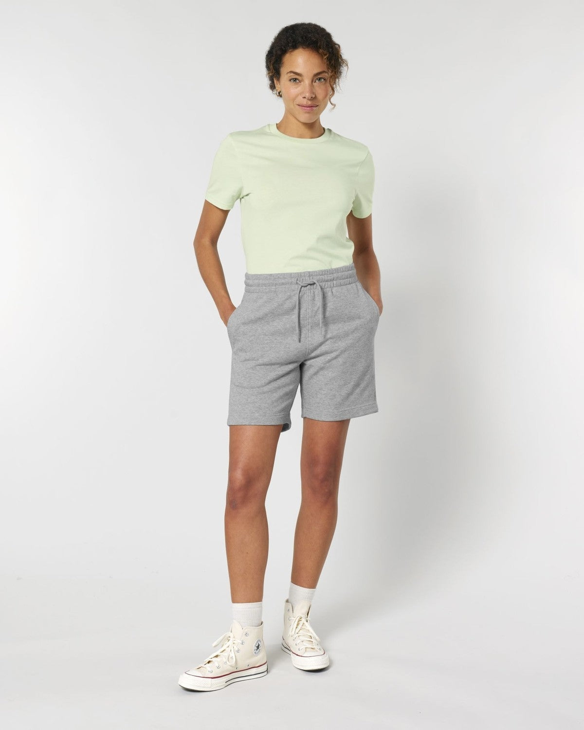 STBU186_C250_Front_Main_Studio_5.jpg