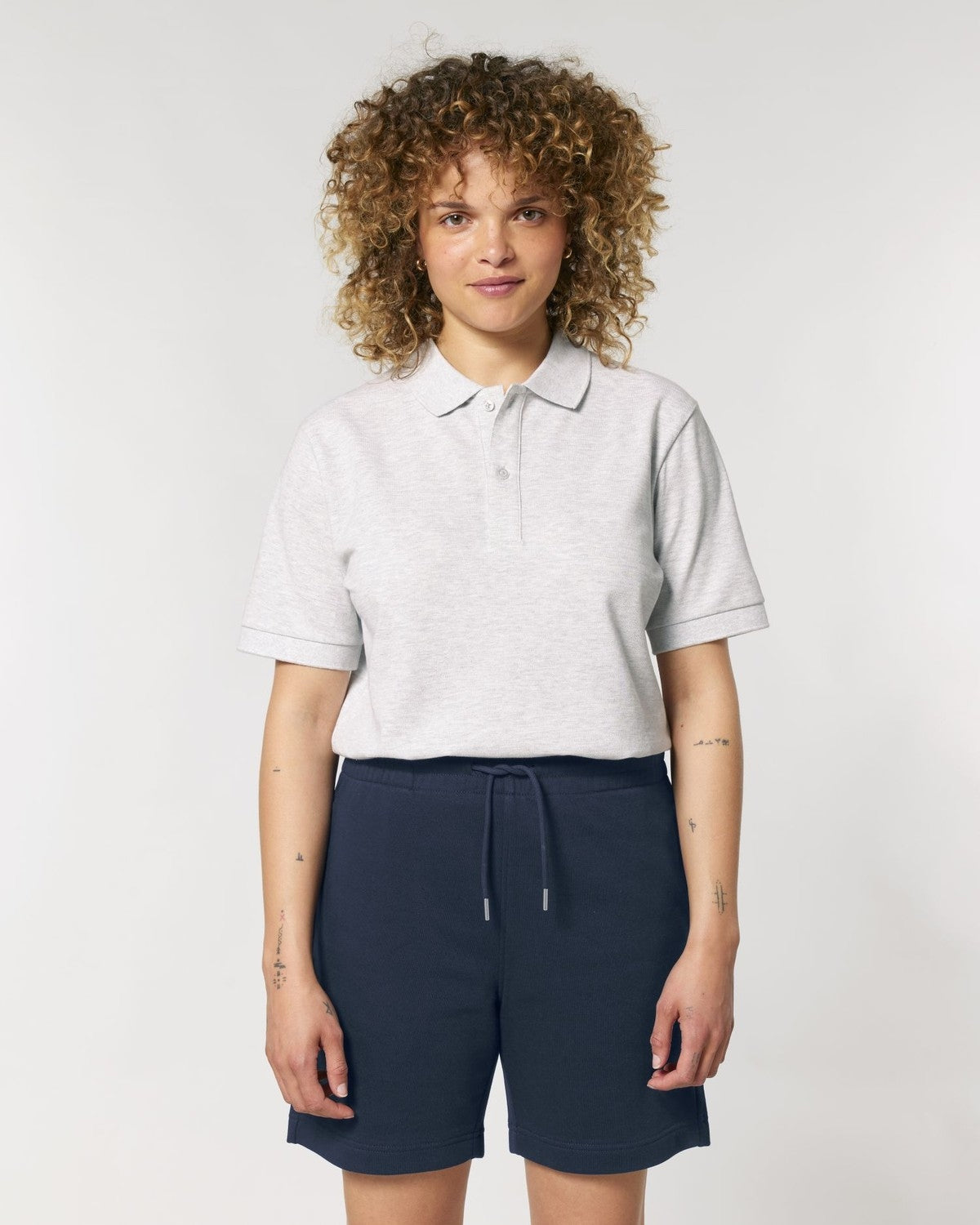 STBU186_C727_Front_Main_Studio_6.jpg