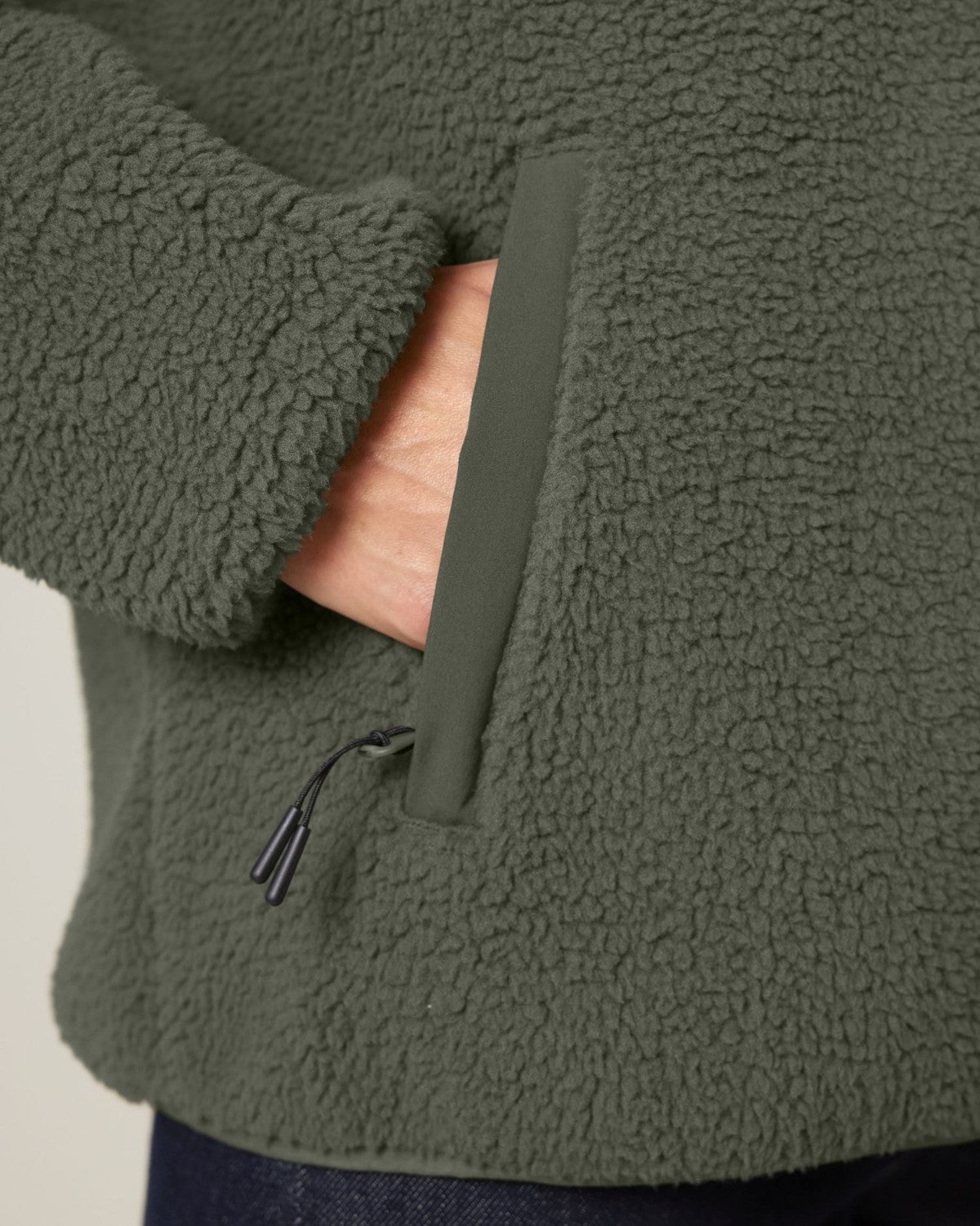 STJU248_C223_Front_Detail_Studio_3.jpg