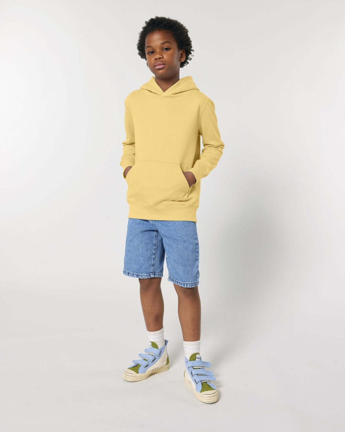 STSK180_C356_Front_Main_Studio_0.jpg