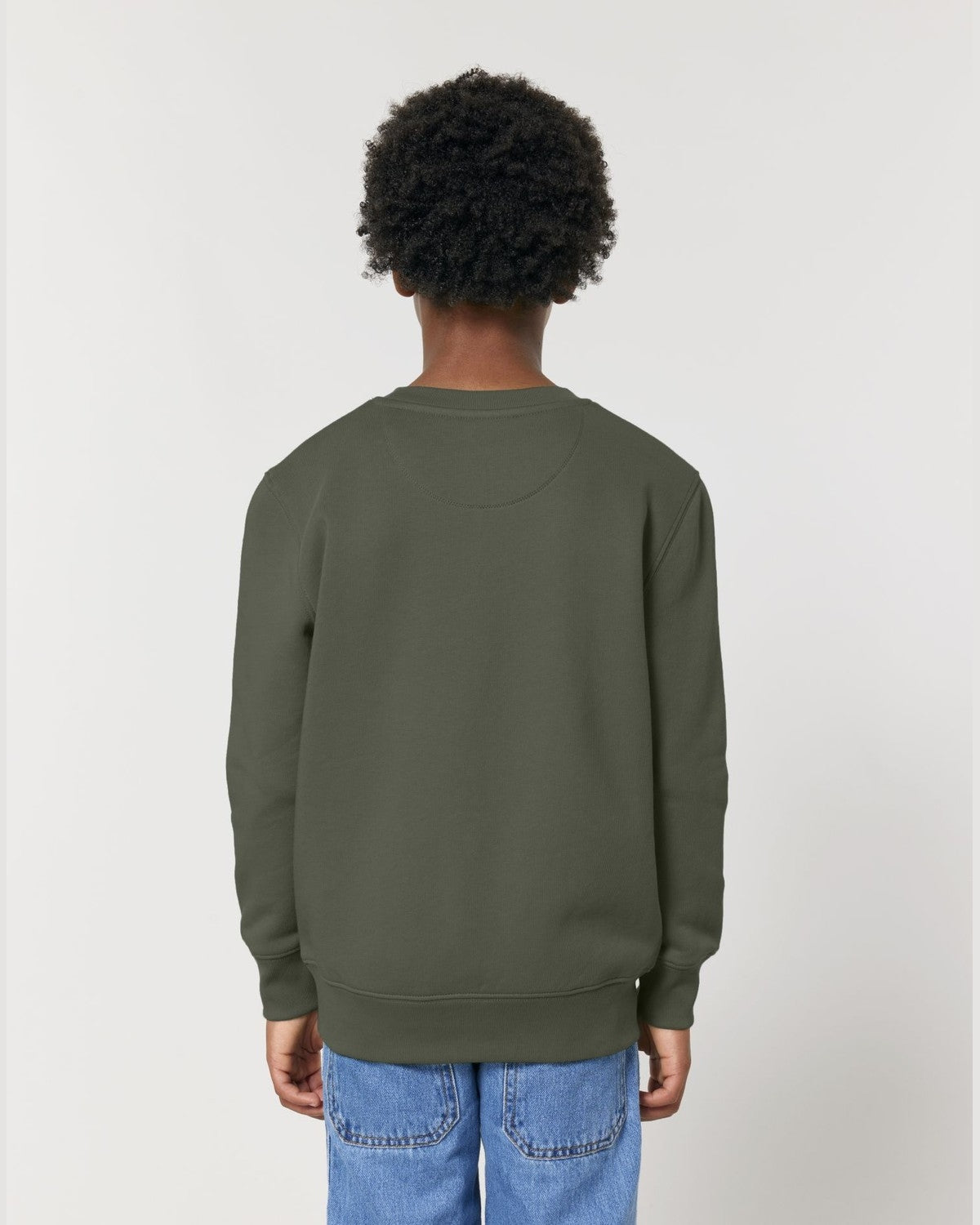 STSK181_C223_Back_Main_Studio_0.jpg