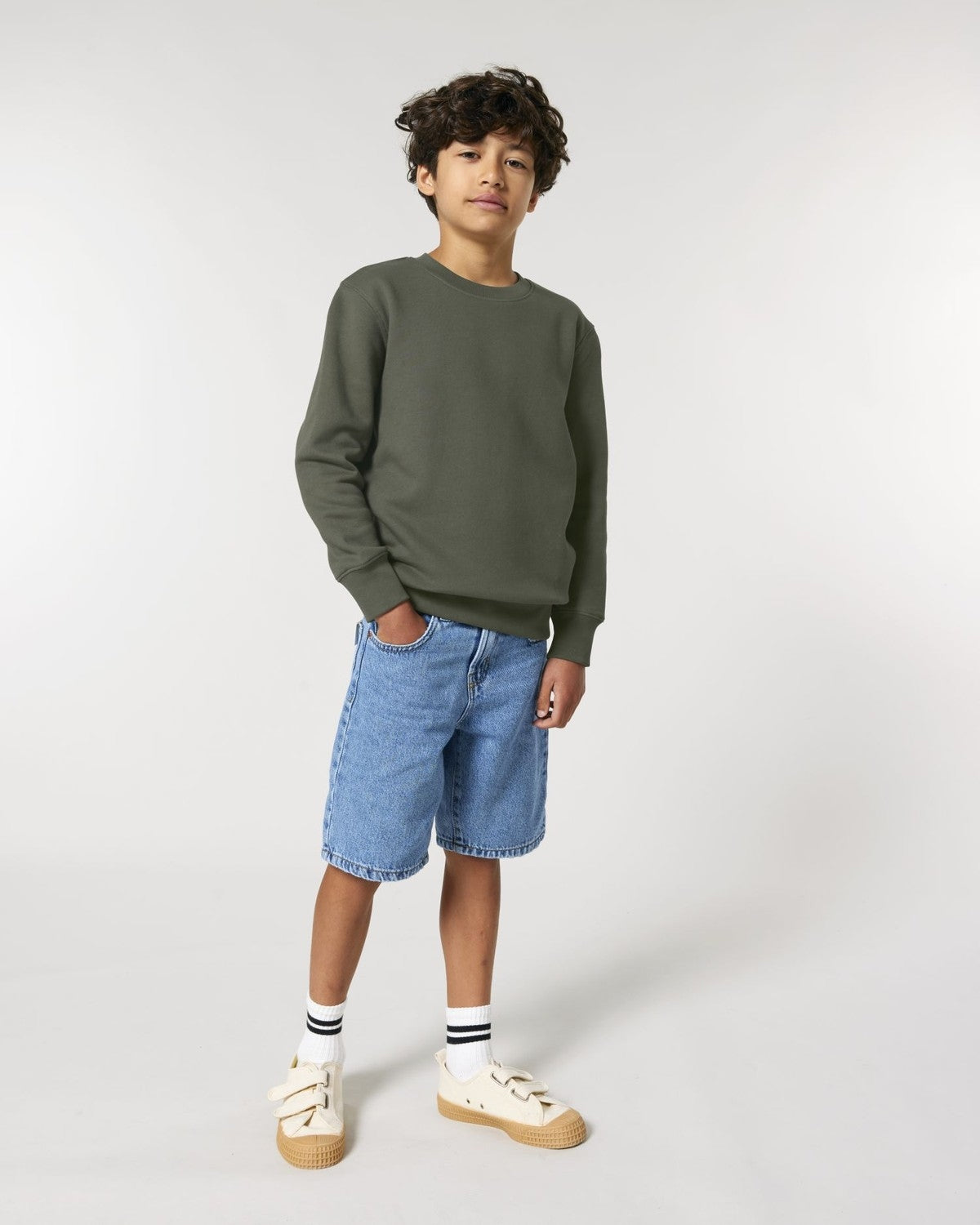 STSK181_C223_Front_Main_Studio_0.jpg