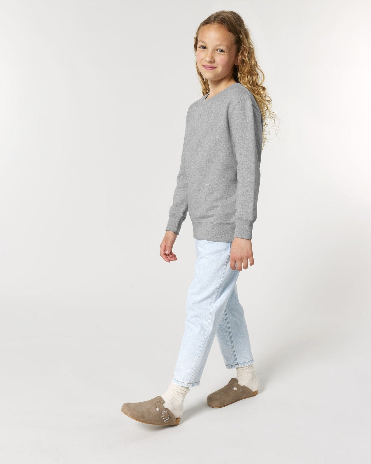 STSK181_C250_Front_Main_Studio_5.jpg