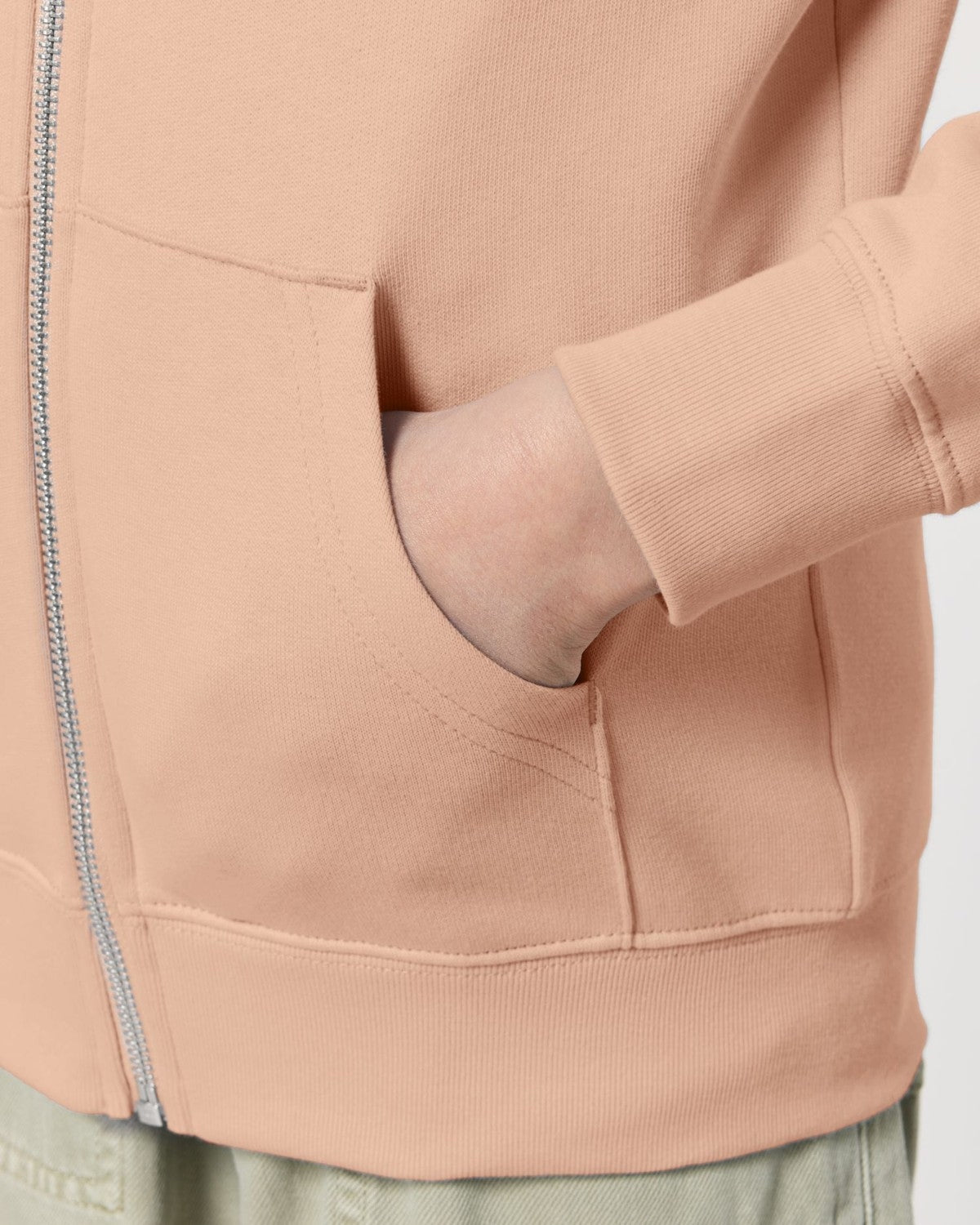 STSK182_C101_Front_Detail_Studio_5.jpg