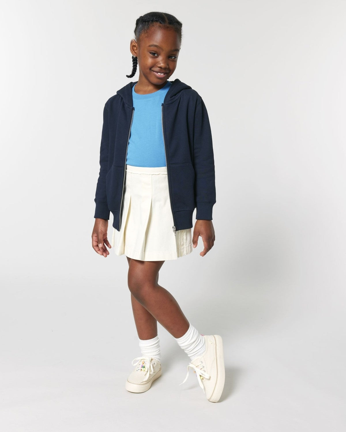 STSK182_C727_Front_Main_Studio_5.jpg
