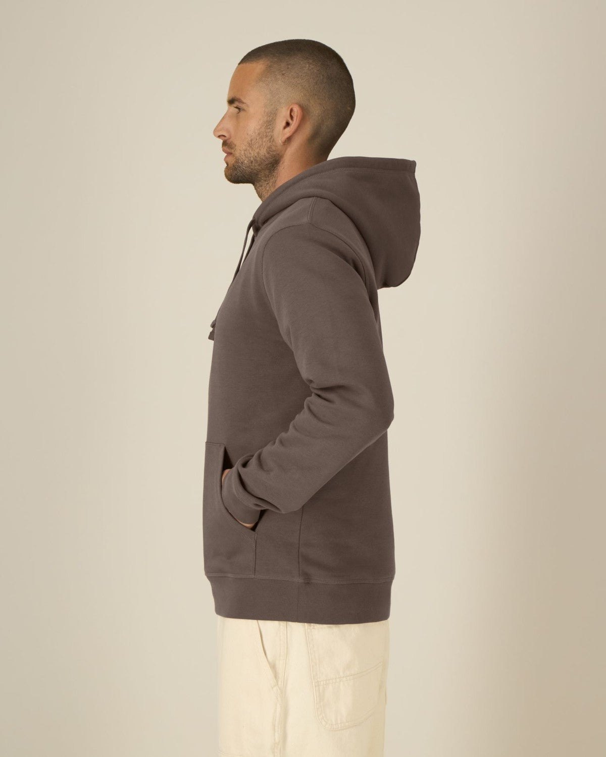 STSU168_C135_Front_Main_Studio_3.jpg