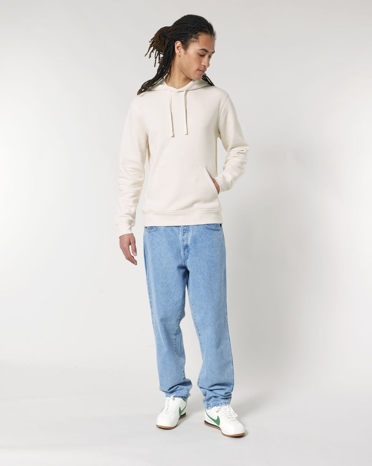 STSU168_C504_Front_Main_Studio_0.jpg