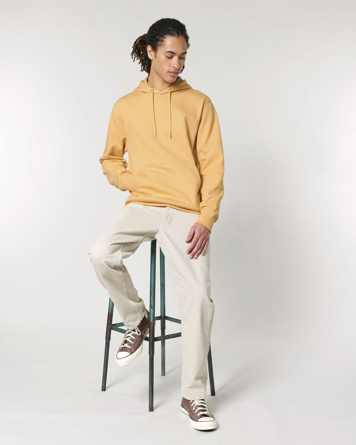STSU177_C142_Front_Main_Studio_0.jpg