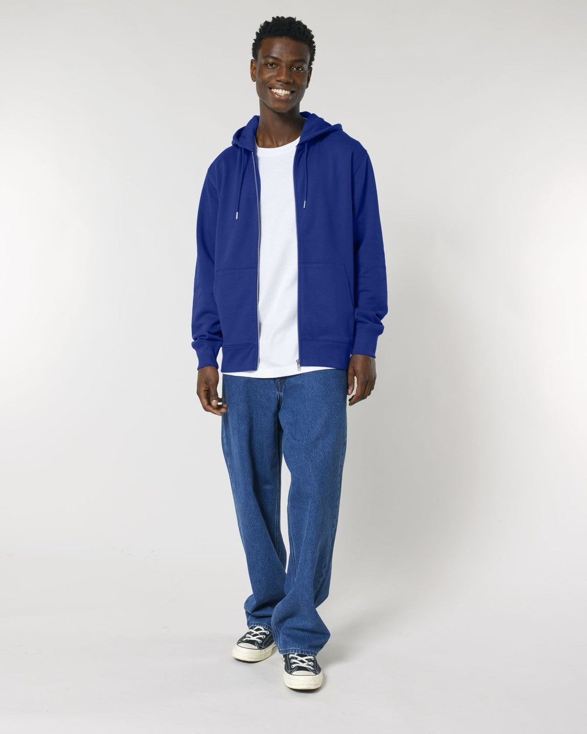 STSU179_C088_Front_Main_Studio_0.jpg