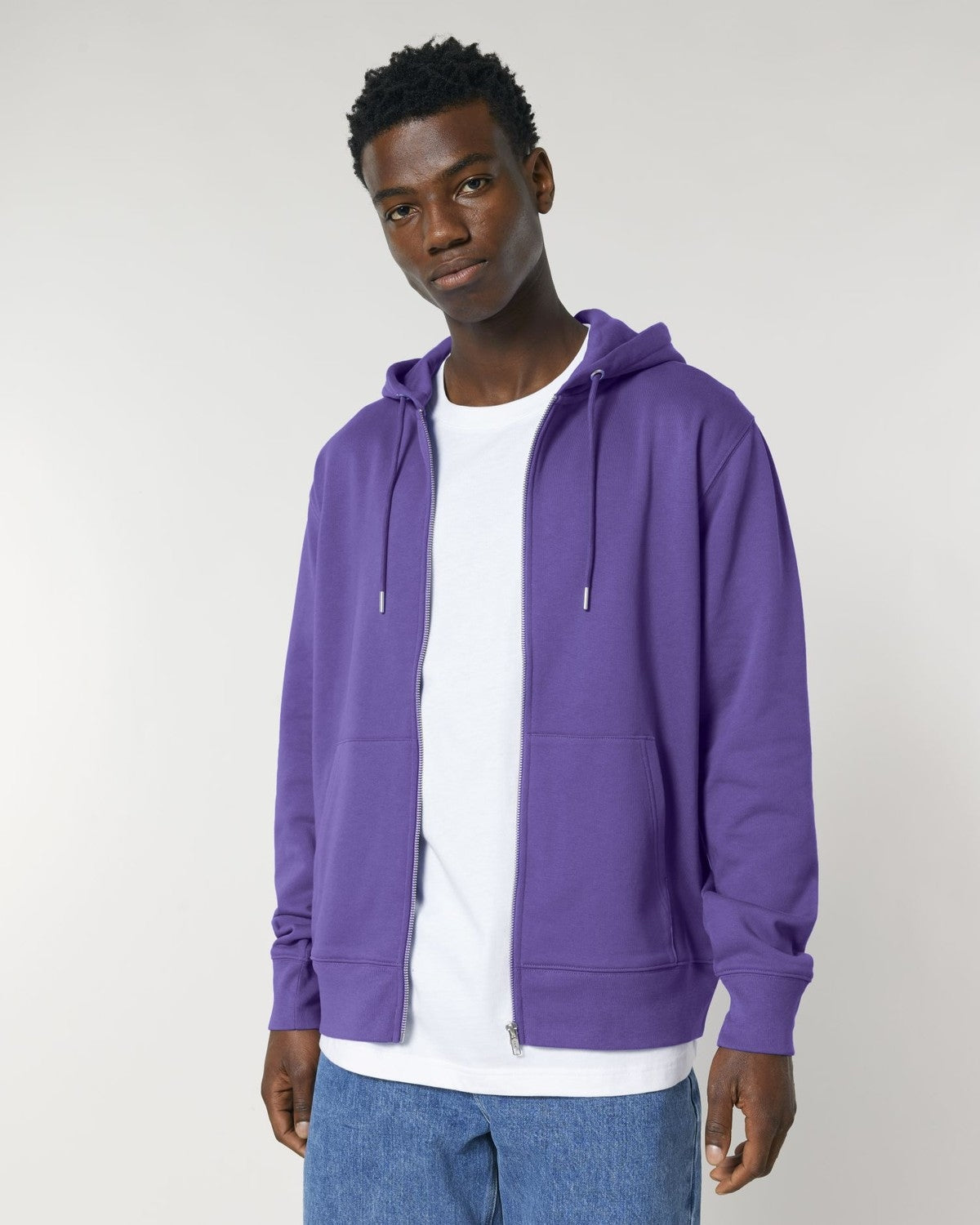 STSU179_C115_Front_Main_Studio_0.jpg