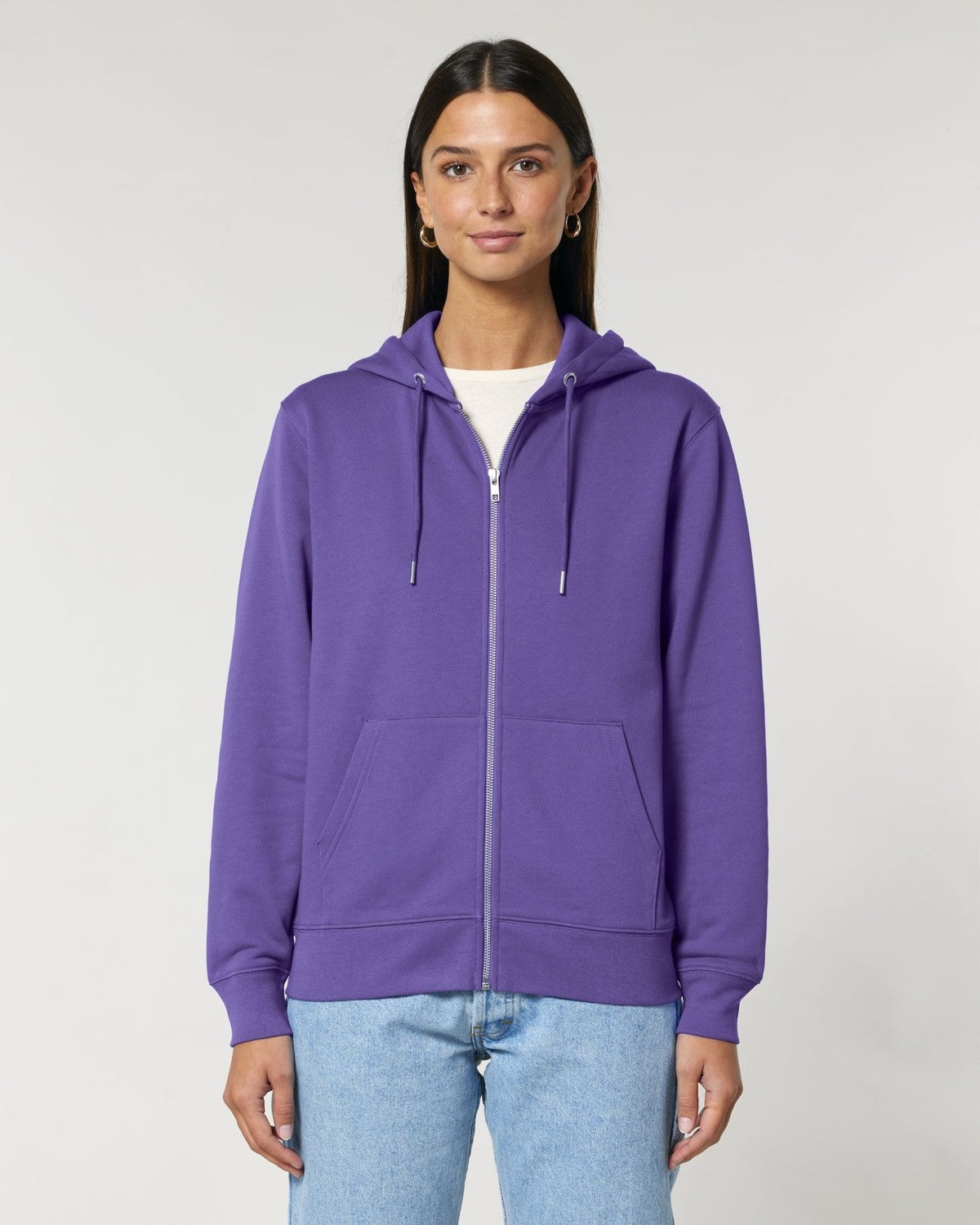 STSU179_C115_Front_Main_Studio_6.jpg