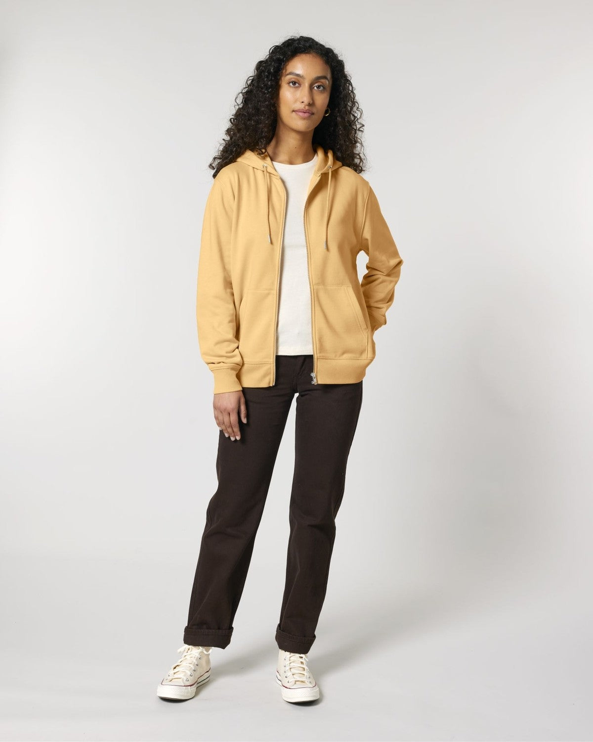 STSU179_C142_Front_Main_Studio_5.jpg