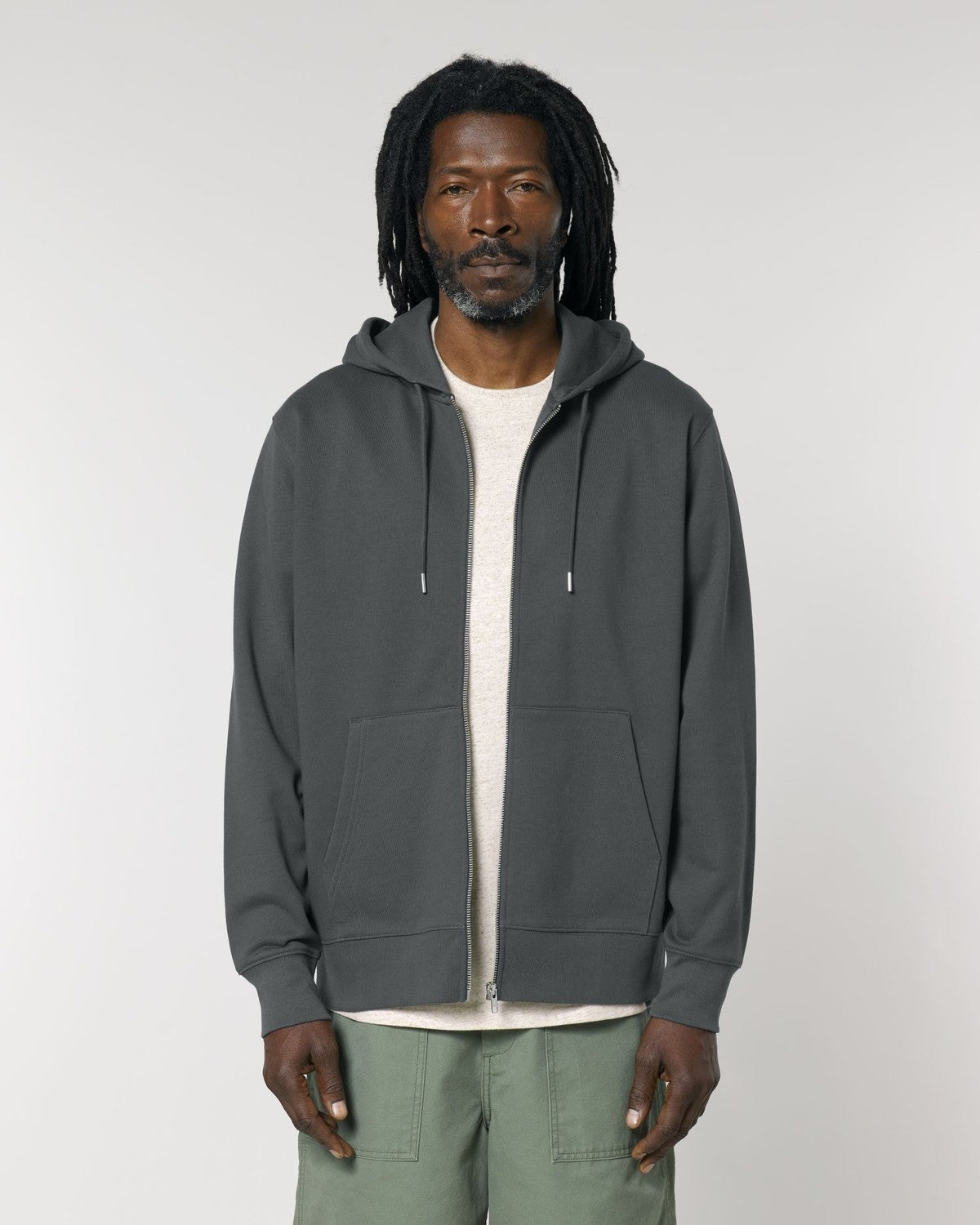 STSU179_C253_Front_Main_Studio_1.jpg