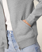 STSU205_C250_Front_Detail_Studio_1.jpg